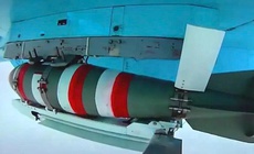 Bom lượn thời Li&#234;n X&#244; &#39;tr&#243;i tay&#39; nhiều &#39;si&#234;u vũ kh&#237;&#39; hiện đại của Ukraine