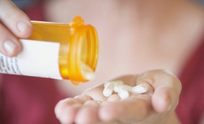 Ph&#249; ch&#226;n do thuốc huyết &#225;p, tiểu đường: Hiểu đ&#250;ng để kh&#244;ng hoang mang v&#224; sử dụng thuốc an to&#224;n