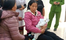 B&#233; g&#225;i hơn 1 th&#225;ng tuổi bị bỏ lại trong giỏ quần &#225;o cạnh bụi chuối ở L&#224;o Cai