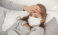 Vi&#234;m phổi ở trẻ em:&#160;dấu hiệu cần nhập viện ngay