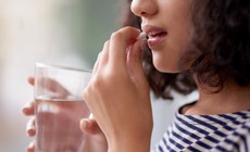 N&#234;n uống thuốc tr&#224;o ngược dạ d&#224;y v&#224;o thời điểm n&#224;o?