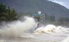 B&#227;o số 15 c&#243; khả năng mạnh cấp 12, giật cấp 15, quần thảo tr&#234;n Biển Đ&#244;ng