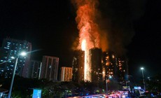 Chuy&#234;n gia ph&#226;n t&#237;ch &#39;hiệu ứng ống kh&#243;i&#39; trong vụ ch&#225;y chung cư tại Hong Kong