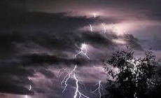 Nam Bộ v&#224; TPHCM đề ph&#242;ng lốc xo&#225;y, gi&#243; giật mạnh do b&#227;o số 15