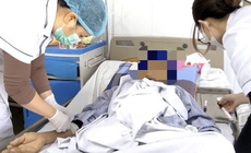 Cụ &#244;ng 65 tuổi m&#249; mờ mắt, biến chứng nguy hiểm do giang mai thần kinh