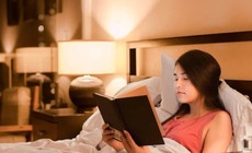 Ngủ ngon hơn nhờ 30 ph&#250;t kh&#244;ng m&#224;n h&#236;nh mỗi tối