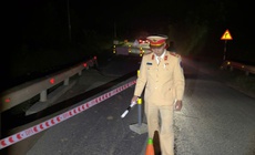 Xuất hiện hố sụt l&#250;n tr&#234;n tuyến Quốc lộ 49 ở Huế