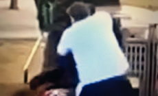 Người khống chế đối tượng nổ s&#250;ng tại Sydney được ngợi ca l&#224; người h&#249;ng