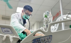 Bệnh nhân cúm suy hô hấp nhanh, phổi trắng xóa 2 bên