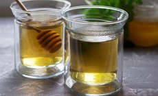 Các thời điểm uống mật ong nhân đôi tác dụng