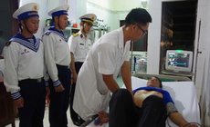 Một ngư dân bị viêm bàng quang xuất huyết khi đang đánh bắt hải sản