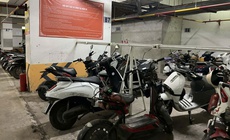 Th&#234;m chung cư ở H&#224; Nội tạm dừng tr&#244;ng giữ xe điện mới
