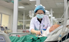 Người đ&#224;n &#244;ng về từ Th&#225;i Lan mắc Whitmore thể cực nguy hiểm