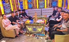 Bất ngờ kiểm tra, ph&#225;t hiện 12 người dương t&#237;nh ma t&#250;y tại 2 ph&#242;ng VIP qu&#225;n karaoke