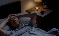 3 th&#243;i quen g&#226;y mất ngủ triền mi&#234;n