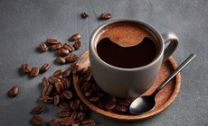 C&#224; ph&#234; c&#243; thể l&#224; ch&#236;a kh&#243;a để l&#227;o h&#243;a khỏe mạnh