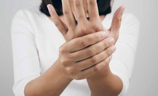 T&#234; tay do hội chứng ống cổ tay cần ph&#225;t hiện sớm