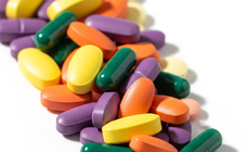 C&#243; n&#234;n uống vitamin tổng hợp mỗi ng&#224;y kh&#244;ng?