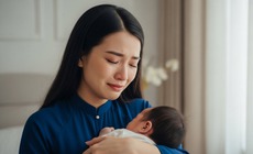 Chuy&#234;n gia cảnh b&#225;o trầm cảm sau sinh ng&#224;y c&#224;ng phổ biến