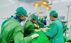 Nhiều người d&#226;n Kh&#225;nh H&#242;a được phẫu thuật g&#227;y xương phức tạp với chuy&#234;n gia