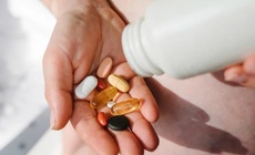 Thời điểm n&#224;o trong ng&#224;y uống vitamin tổng hợp l&#224; tốt nhất?