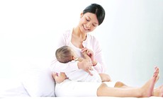 [Infographic] Nu&#244;i con bằng sữa mẹ: Đ&#250;ng c&#225;ch, đủ y&#234;u thương