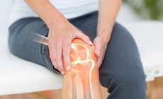Tho&#225;i h&#243;a khớp gối ở người cao tuổi: C&#225;ch chăm s&#243;c v&#224; ph&#242;ng ngừa hiệu quả