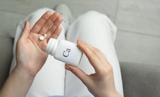 5 loại thực phẩm chức năng không thể thiếu cho phụ nữ sau tuổi 40