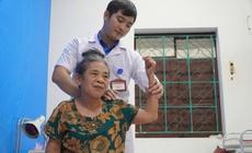 Chuyện ở nơi những phận đời được cưu mang: Bài 2: Những 'sứ giả' gánh vác phần khó