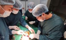 Cứu sống bệnh nhân nguy kịch có vết thương nghiêm trọng vùng cổ