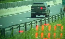 Phát hiện tài xế không có bằng lái vẫn chạy 100 km/giờ trên cao tốc
