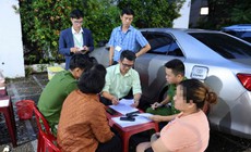 Người dân phản ánh sợi 'lạ' trong tô bún bò ở Huế