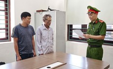 Khởi tố hai cha con vì giúp 9 tàu cá qua mặt hệ thống giám sát