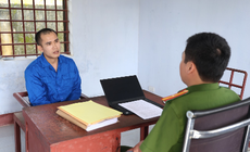 Bắt kẻ bịt mặt, cầm súng xông vào phòng bắn đồng nghiệp