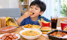 Thực phẩm siêu chế biến ảnh hưởng thế nào đến sự phát triển của trẻ?