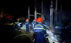 Hiện trường ngôi nhà sàn bị cháy rụi trong đêm ở Quảng Trị 