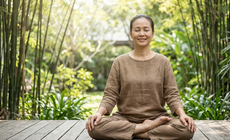 Dưỡng thân - tâm: Cách làm chủ cảm xúc tuổi 50