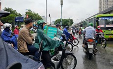 Hà Nội đón mưa dông giải nhiệt nắng nóng dài ngày