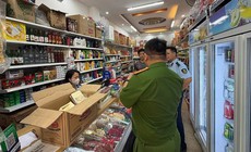 Bày bán thuốc lá nhập lậu, chủ cơ sở ở Hà Nội bị phạt 9,5 triệu đồng 