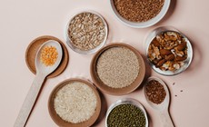 Ăn đúng loại tinh bột giúp phụ nữ trung niên trẻ hơn tuổi