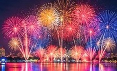 Pháo hoa nước lần đầu xuất hiện dịp chào mừng Ngày Giải phóng Thủ đô