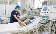 Tăng trẻ nhập viện vì cúm, đừng để một đợt bùng phát trở thành vòng xoáy bệnh