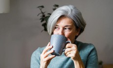 Chuyên gia tiết lộ 3 thức uống quen thuộc của những người sống thọ đến 100 tuổi