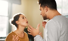 Đâu là ranh giới giữa quan tâm và kiểm soát trong hôn nhân?