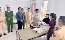 Không chấp hành hiệu lệnh, nam thanh niên chở pháo lao xe vào CSGT