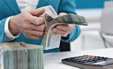 Thu hồi tiền trợ cấp nghỉ hưu sai quy định được thực hiện như thế nào?