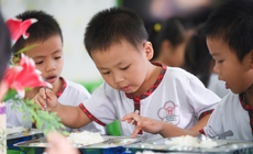 Thói quen ăn uống lành mạnh giúp trẻ phát triển toàn diện