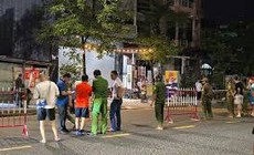 Hỗn chiến kinh hoàng trong quán nhậu, gã đàn ông rút dao đâm đối thủ tử vong rồi bỏ trốn