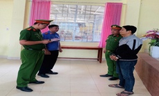 Giám đốc doanh nghiệp bị bắt vì sản xuất đường cát giả