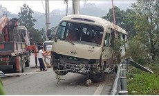 Khẩn trương khắc phục hậu quả vụ xe khách 29 chỗ lao xuống vực tại Tam Đảo